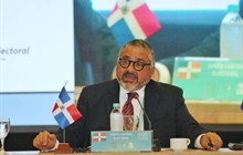 Chami Isa diserta sobre garantías de identidad y seguridad electoral...