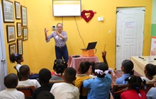 JCE-IESPEC llevan el “Taller Voces e Identidad” a niños y niñas de...