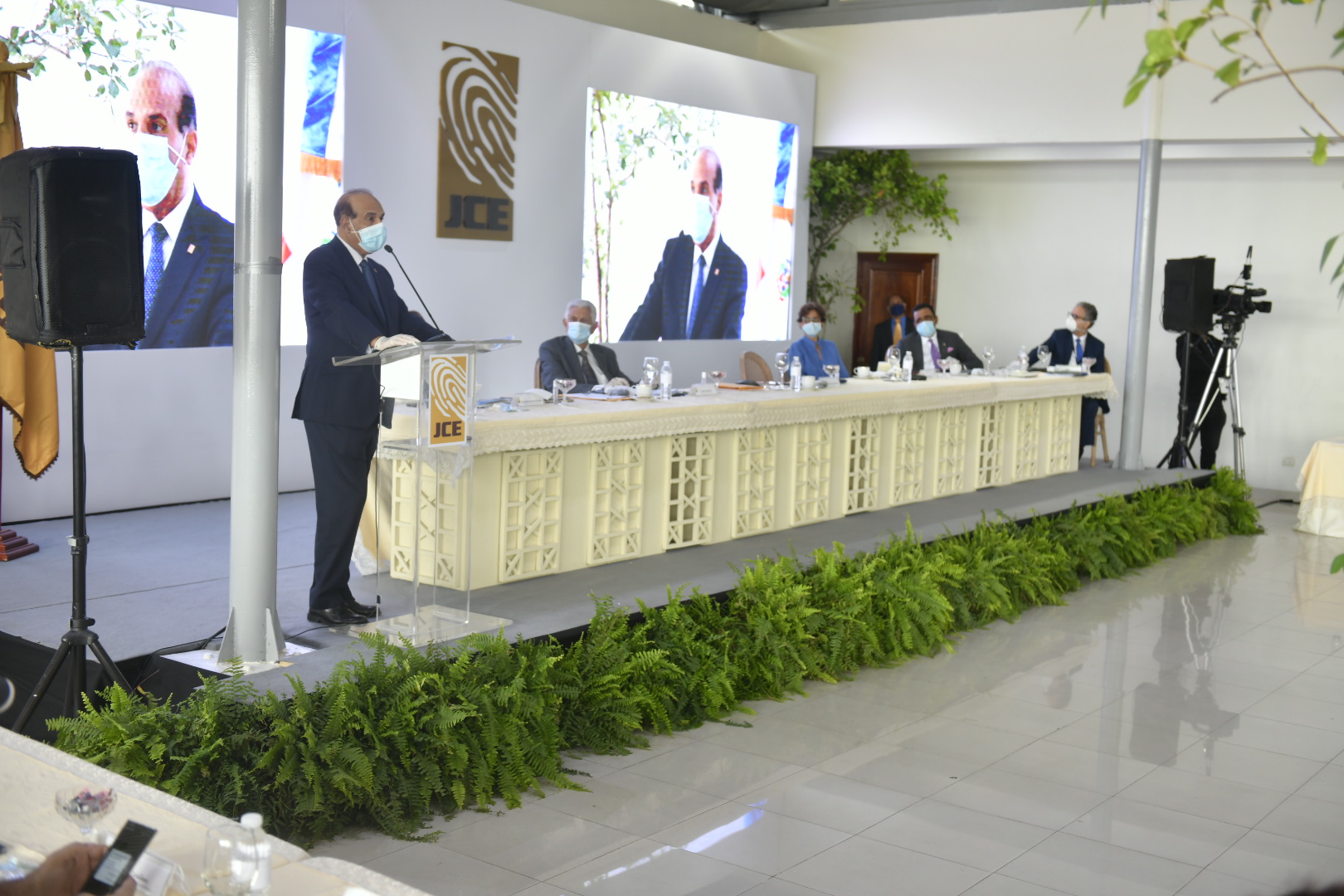 Pleno JCE y Presidentes de partidos políticos inician reunión sobre elecciones presidenciales y