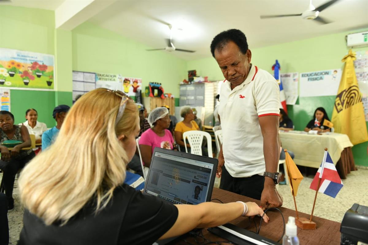 4017